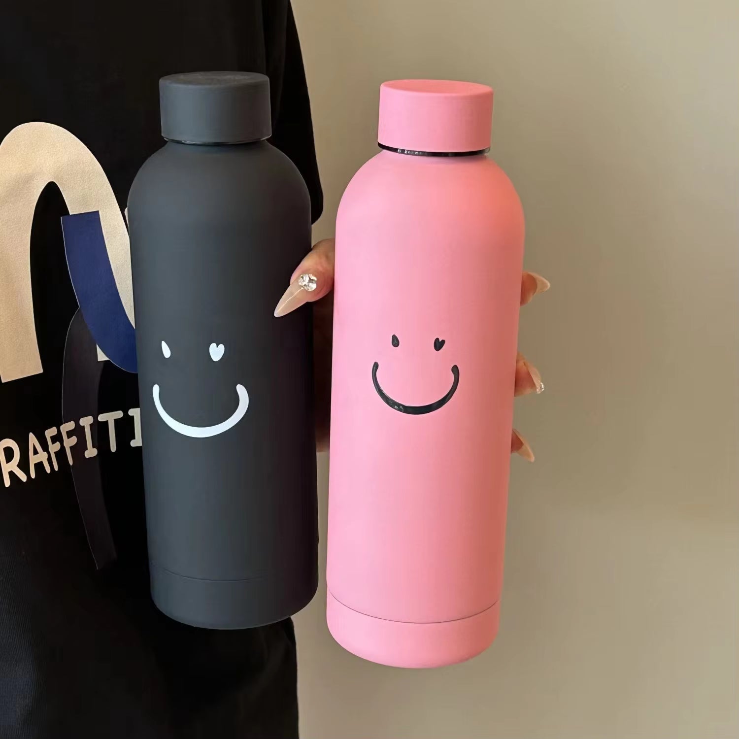 Cute Cartoon Smile Glass Water Bottle – 500ML Portable Bottle with Leak-Proof Lid
