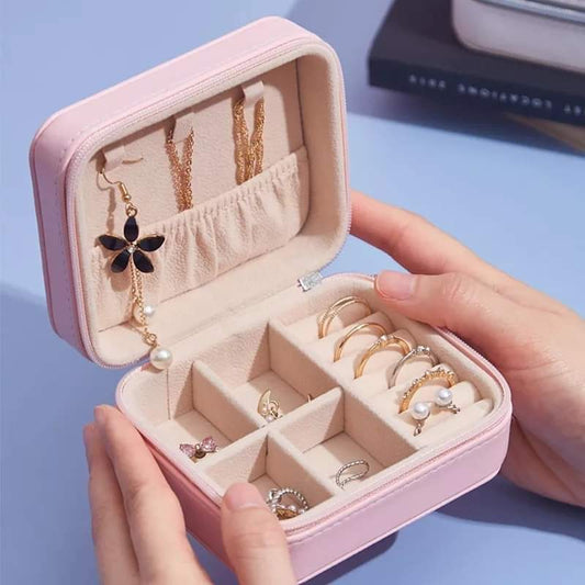 Small Jewelry Travel Case – Portable Organizer for Rings, Earrings & Necklaces